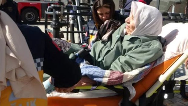 Türkiyədə MÖCÜZƏLƏR DAVAM EDİR: 384 saat sonra ahıl yaşlarında ana və oğul xilas edildi