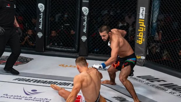 Azərbaycanlı idmançı rusiyalı rəqibini nokauta saldı – VİDEO