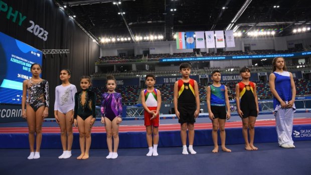 Batut gimnastikası və tamblinq üzrə Azərbaycan birinciliyinə start verildi - FOTO