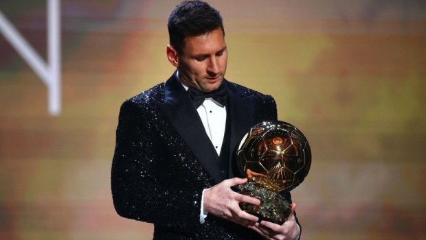 Lionel Messi üç fərdi mükafata əsas NAMİZƏDDİR