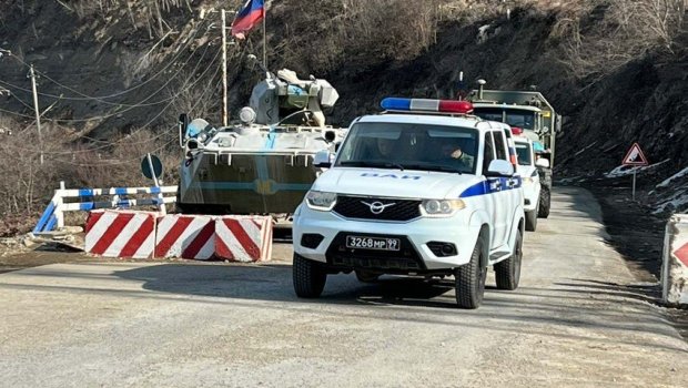 Aksiya ərazisindən sülhməramlıların 4 avtomobilinin keçidinə ŞƏRAİT YARADILDI 