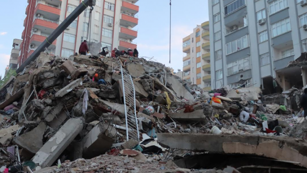 Türkiyədə zəlzələdən dağılan binalara görə 612 nəfər araşdırıldı
