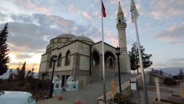 Kahramanmaraşda XIII əsrə aid abidə zəlzələdə dağılmayıb - FOTO-VİDEO