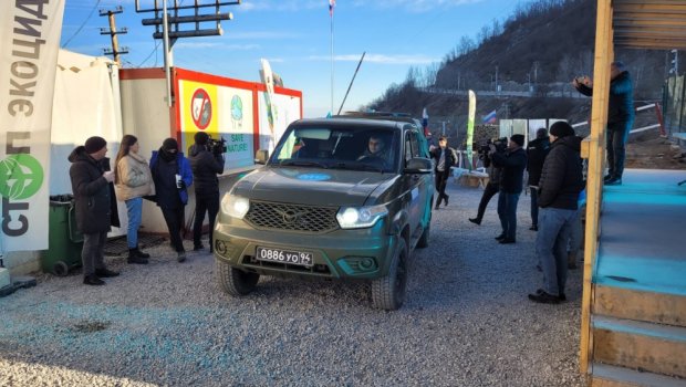 Xankəndi-Laçın yolundan sülhməramlıların 6 avtomobili keçdi - FOTO