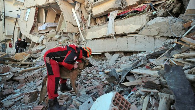 SON DƏQİQƏ: Malatyada dağıntılardan 32 nəfər xilas edilib