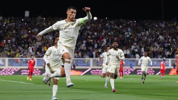 Ronaldo ayın ən yaxşı oyunçusu seçildi