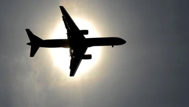 Almaniyadan uçan təyyarə turbulentə girdi – Xəsarət alanlar var 