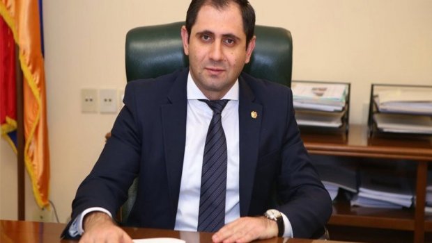 Ermənistanın müdafiə naziri istefa VERƏCƏK - Yeni NAMİZƏD