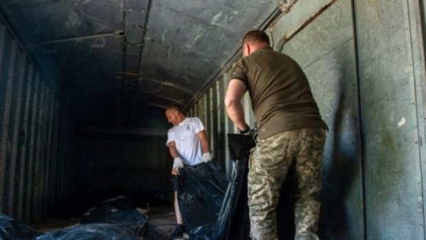 Rusiya 17 hərbçinin cəsədini Ukraynaya TƏHVİL VERDİ 