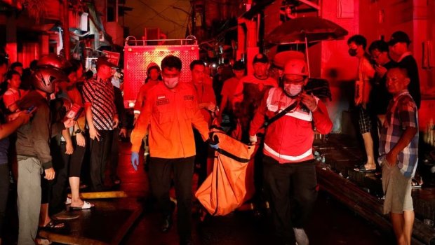 İndoneziyada yanacaqdoldurma məntəqəsində PARTLAYIŞ – ANBAAN VİDEO  