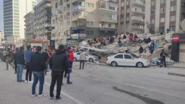 SON DƏQİQƏ: Türkiyədə daha bir bina çökdü - VİDEO