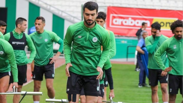 Mahir Emrelinin baş məşqçisi istefaya göndərilir