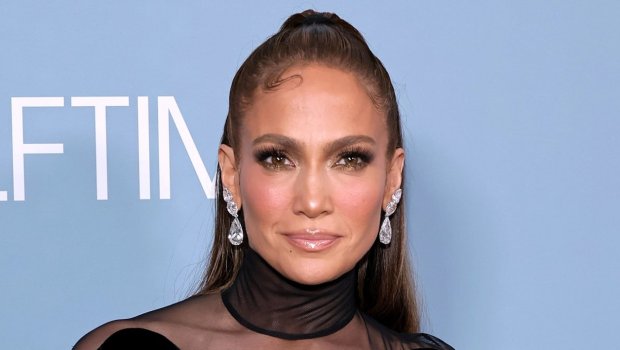 Cennifer Lopezdən xalatla FOTOSESSİYA