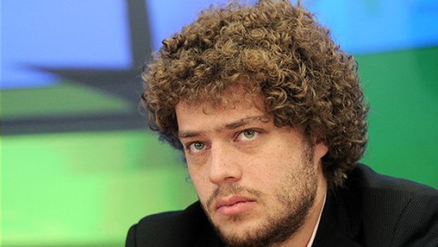 Rusiyalı məşhur bloqer Türkmənistan vətəndaşlığı aldı - FOTO