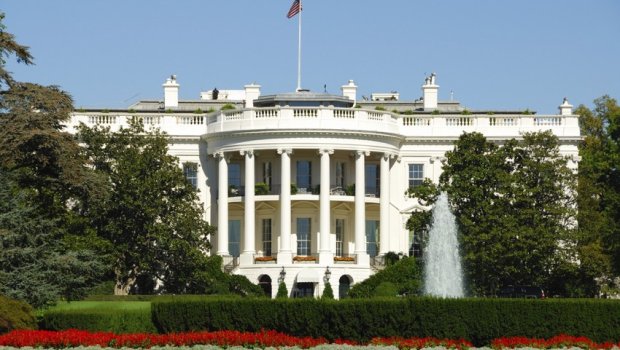 Ağ Evdən daha bir AYRILIQ 