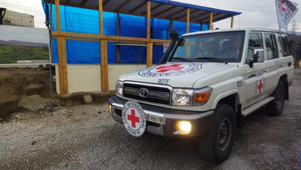 Ekoaksiya: Beynəlxalq Qırmızı Xaç Komitəsinin maşınları Xankəndiyə qayıtdı - FOTO