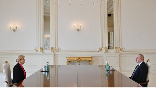 İlham Əliyev Xorvatiyanın sabiq Prezidentini qəbul ETDİ