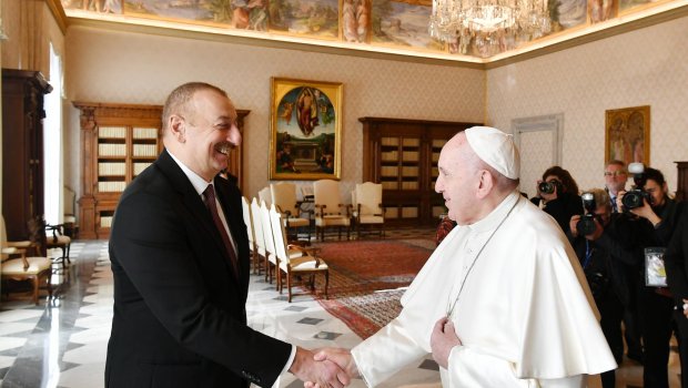 Azərbaycan Prezidenti Roma Papasını təbrik edib