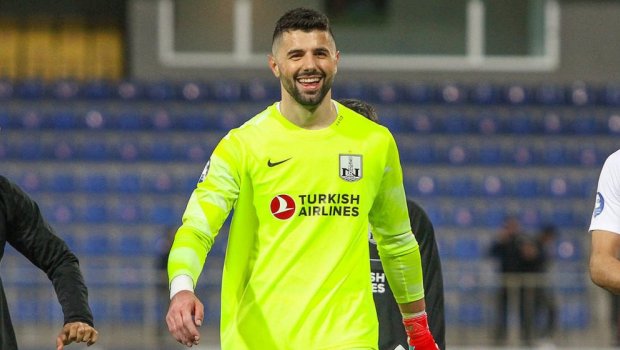 “Neftçi”nin qapıçısı Xorvatiya və Rusiya klublarından təklif alıb