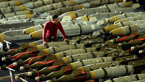 SON DƏQİQƏ: Britaniya Ukraynaya tərkibində uran olan mərmilər verəcək