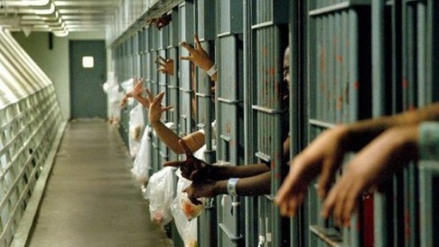 Türkiyə 26 iranlı məhbusu ölkəsinə təhvil verdi