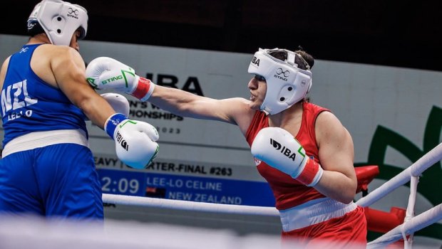 Aynur Rzayeva Azərbaycan boks tarixinə düşdü - FOTO