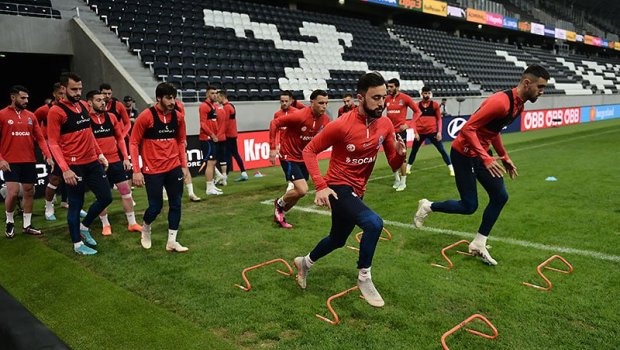 Millimiz Avstriyada məşqə çıxdı - FOTO