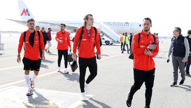 Türkiyə millisi İrəvanda - FOTO 