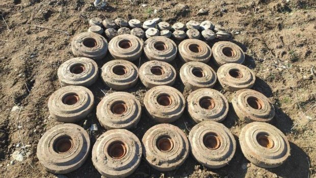 Xerson vilayətində 4 dinc sakin minaya düşdü