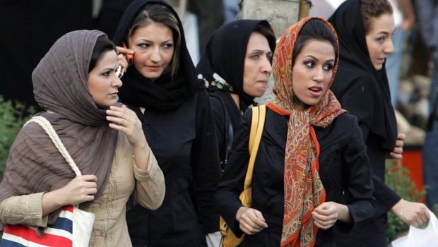 İranda hicabsızlara qarşı yeni CƏRİMƏLƏR