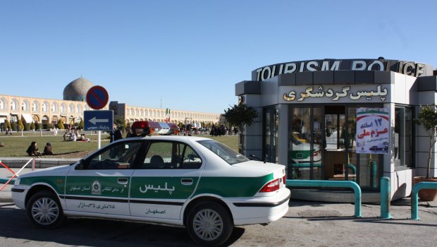 Tehranda polis qüvvələrinin sayı ARTIRILIR