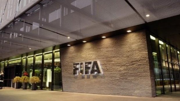 FİFA-dan Bundesliqa klubuna transfer qadağası