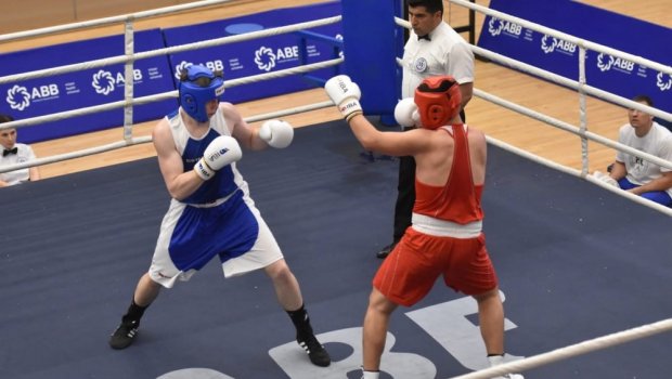 Azərbaycan boksçusu beynəlxalq turnirin finalına yüksəldi - FOTO