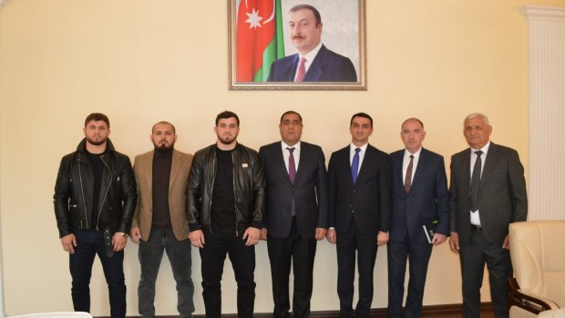 Avropa çempionu Balakəndə böyük coşqu ilə qarşılandı - FOTO