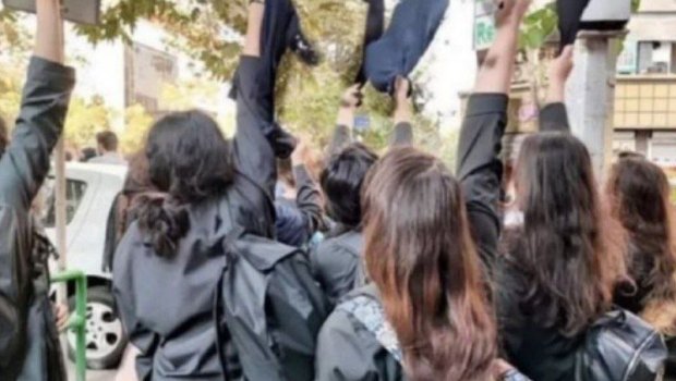 İran qadınların hicabla bağlı seçim hüququnu RƏDD ETDİ