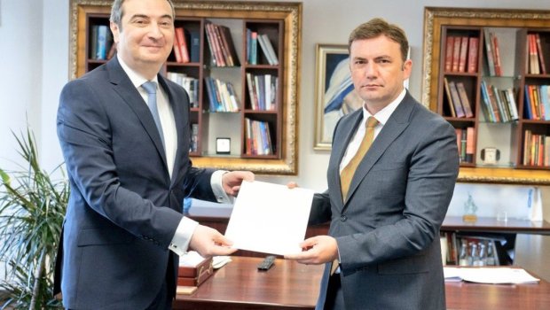 Azərbaycan səfiri etimadnaməsinin surətini Buyar Osmaniyə təqdim ETDİ - FOTO