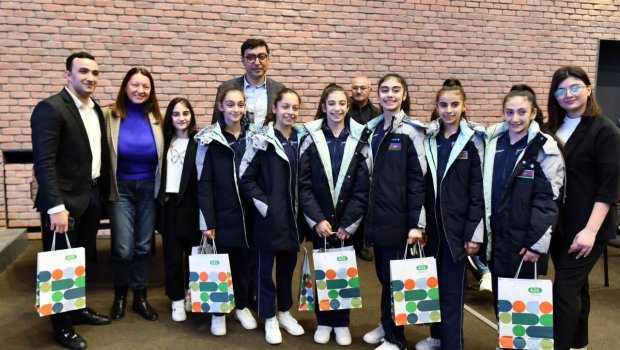 Nazir idmançılarla görüşdü - FOTO 