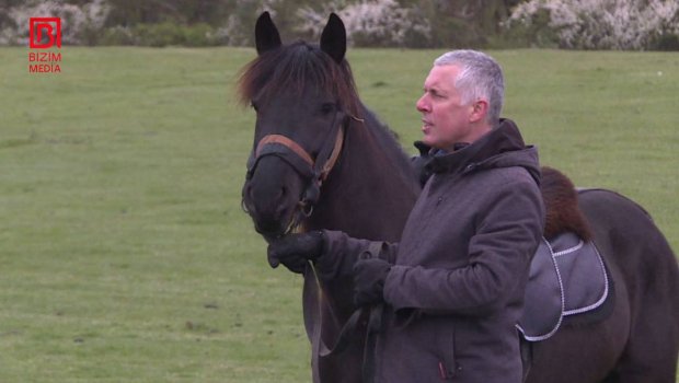 Britaniya səfiri ilk dəfə at belində – Zaqatalada həyəcanlı anlar - FOTO