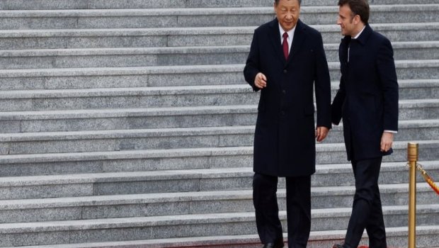 Emmanuel Makron çinli həmkarı ilə görüşdü - VİDEO