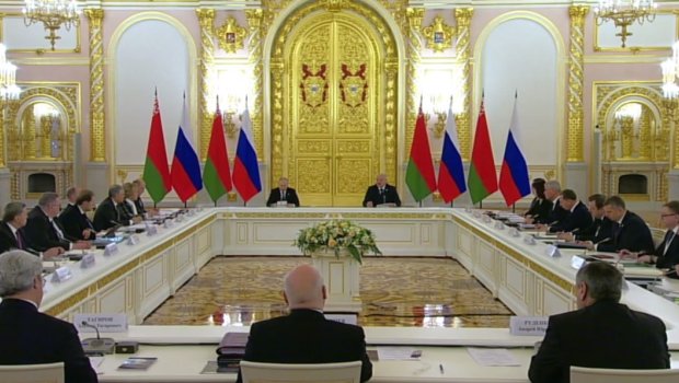 Putin Lukaşenko ilə birgə iclas keçirir - VİDEO