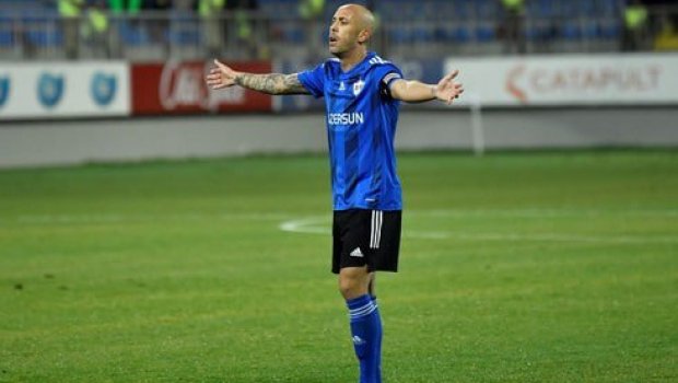 “Qarabağ” Almeydanı daha bir il saxlamaq istəyir