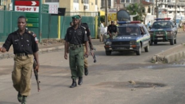 Nigeriyada köçkün düşərgəsində silahlılar 36 nəfəri ÖLDÜRDÜ 