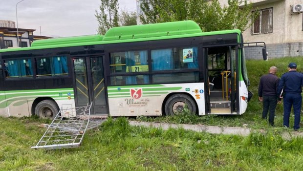Qazaxıstanda sürücüsüz avtobus 4 nəfərin ölümünə SƏBƏB OLDU - FOTO 