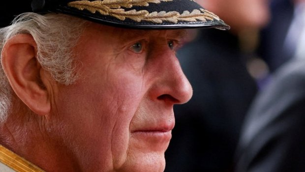 Britaniya Kralı Pasxa mərasimində ilk dəfə olaraq monarx kimi iştirak etdi