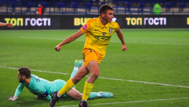 Ukrayna klubu azərbaycanlı futbolçunu heyətində saxlamaq istəyir