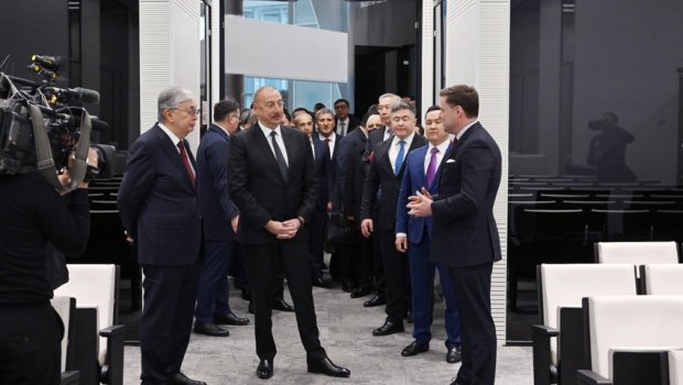 Azərbaycan və Qazaxıstan prezidentləri Astana Beynəlxalq Maliyyə Mərkəzini gəzdilər - FOTO/VİDEO-YENİLƏNİB