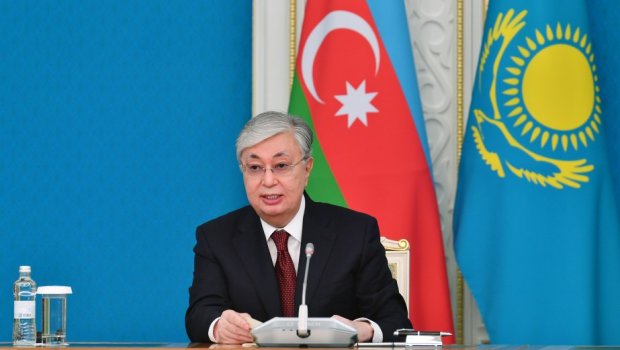 Tokayev: “Ortaq səylər sayəsində münasibətlərimiz daha açıq xarakter kəsb edib”
