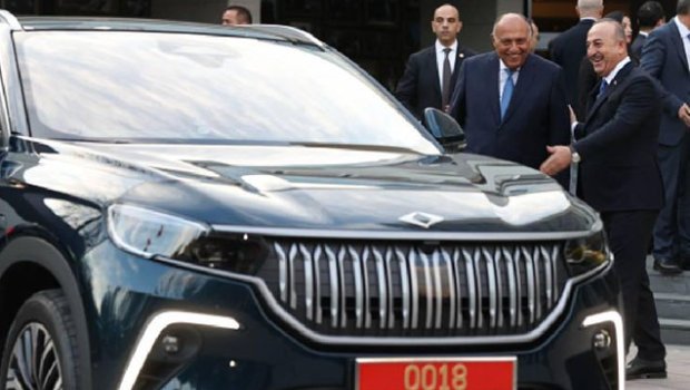 Çavuşoğlu Ankaraya gələn misirli həmkarını “TOGG”la iftara apardı