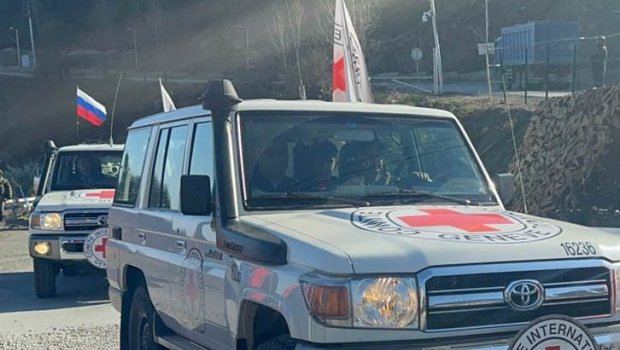 Ermənilər BQXK-nın avtomobilləri ilə Xankəndinə qayıtdı