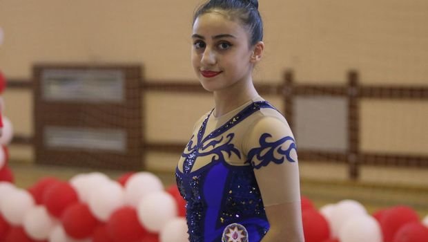 Gimnastımız Zöhrə Ağamirova beynəlxalq turnirdə birinci oldu
